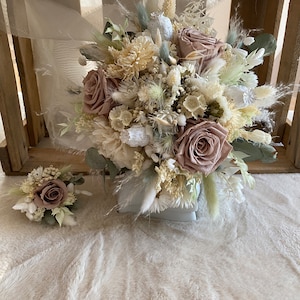 Brautstrauß Trockenblumenbrautstrauß beige weiß Boho Hochzeit Infinityrosen