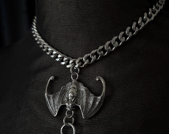 Back to the Moon bat choker made of stainless steel, symbol of the moon mission, Good Bat choker made entirely of stainless steel.