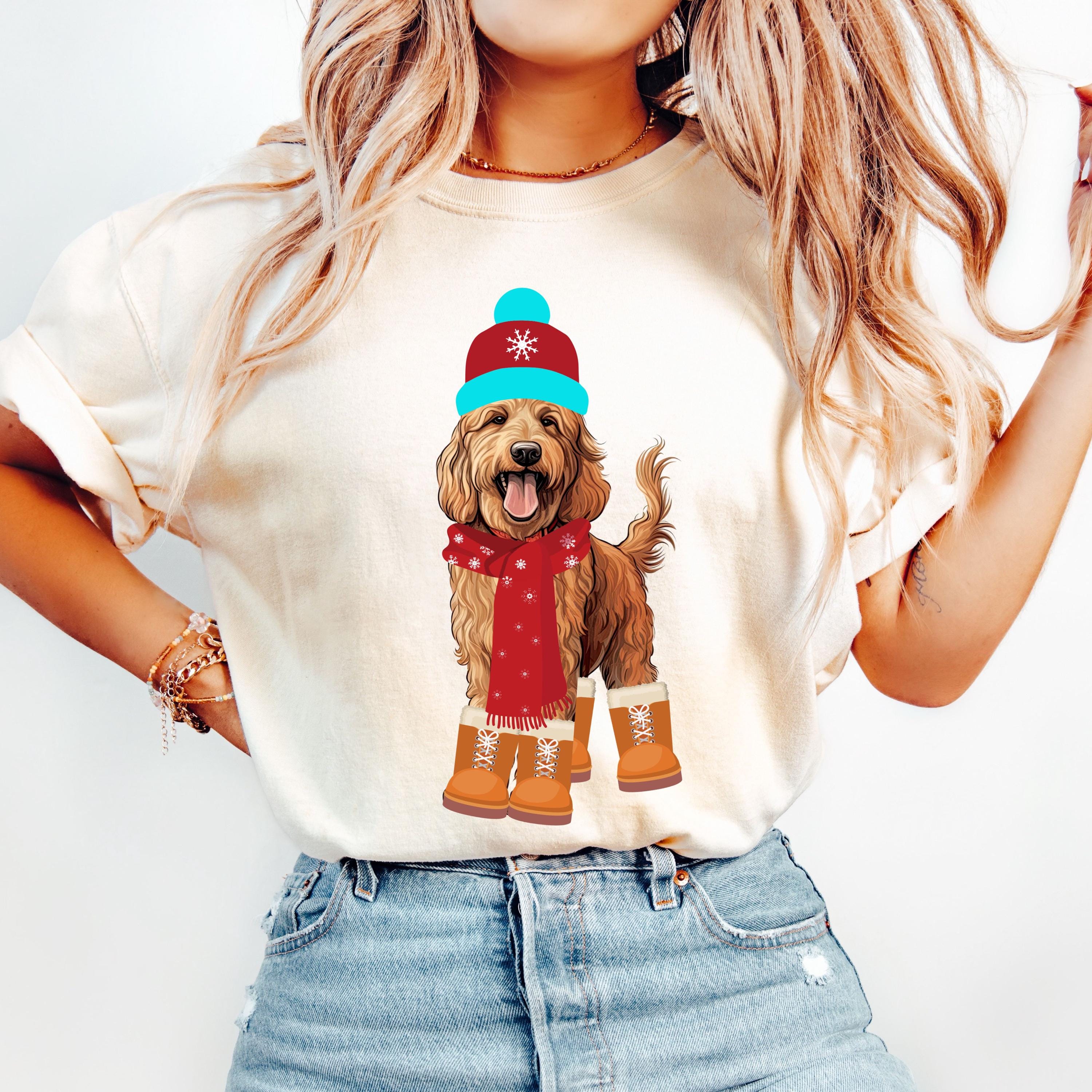 ゴールデンドゥードゥルの冬用シャツデザイン、メリークリスマスの犬のクリップアート、ドゥードゥルママのPNG画像、ラブラドゥードゥルパパのPNG画像、お祝いのゴールデンドゥードゥルのPNGスウェットシャツ  - Etsy 日本, image size:3000x3000