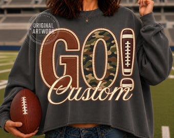 Benutzerdefiniertes Maskottchen-Fußball-PNG Retro-Schulgeist-Spieltags-Camouflage-Shirt Personalisiertes Team-Mama-Faux-Sublimation-Trendige Sportgrafik POD DTF