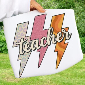 Blitz Lehrer Png, Zurück in der Schule Png, Retro Lehrer Png, Bunt kariert Lehrer Sublimation Design, Lehrer DTF, Cheetah Bolt