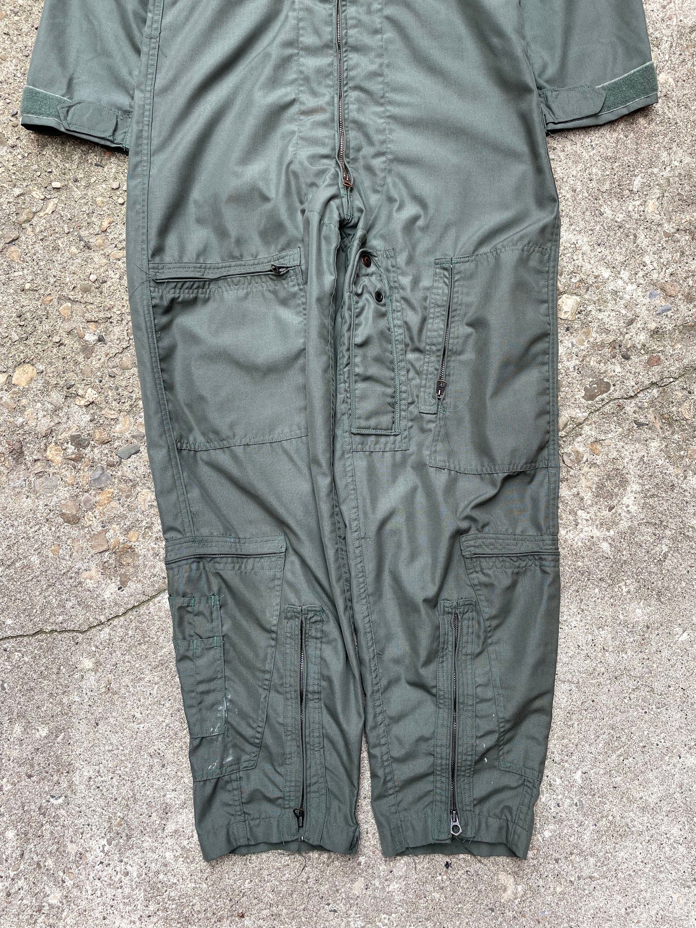 True Vintage 1960's/1970's U.S. Air Force USAF CWU-27/P