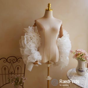 Organza Shawl,Bridal Sleeves,Ivory Wedding Dress Top Cover,Organza Wedding Cape,Bridal Cape,Puff Cape With Sleeves,Bespoke Shawl