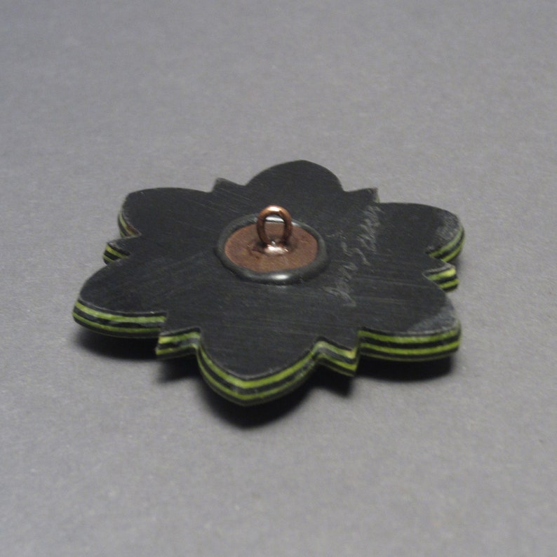 Multi Layered Paper Star Button