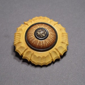 Boxwood Flower Button with Bamboo & Betel Nut
