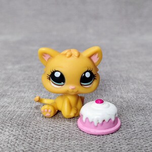 Littlest Pet Shop 1053 Yellow Kitten Hasbro LPS Authentic G1 Bobblehead Lps Cat toy