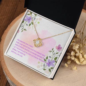 Elegante silberne Liebesknotenhalskette mit funkelndem Mittelstein, inspirierendes Geschenk für Sie mit Nachrichtenkarte zum Geburtstag oder besonderen Moment