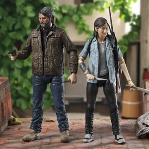 The Last of Us Inspired Joel & Ellie Action Figure Set - Collectible Post Apocalyptic Diorama with Weapons | Gaming Fan Gift