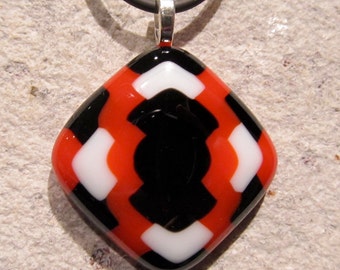 Fused glass pendant: Blazing Weave