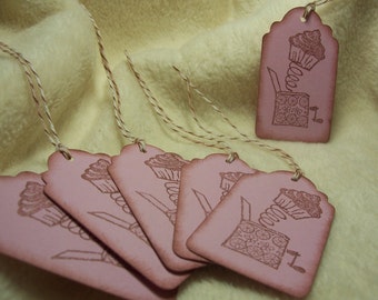 6 Piece Set of So Adorable Cupcake Out of the Box Vintage Inspired Scrapbooking Hang Tags