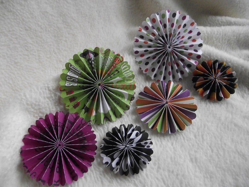 Paper Rosettes…6 Piece Set of Very Chic and Scary Halloween Etsy Paper Rosettes…6 Piece Set of Very Chic and Scary Halloween Etsy