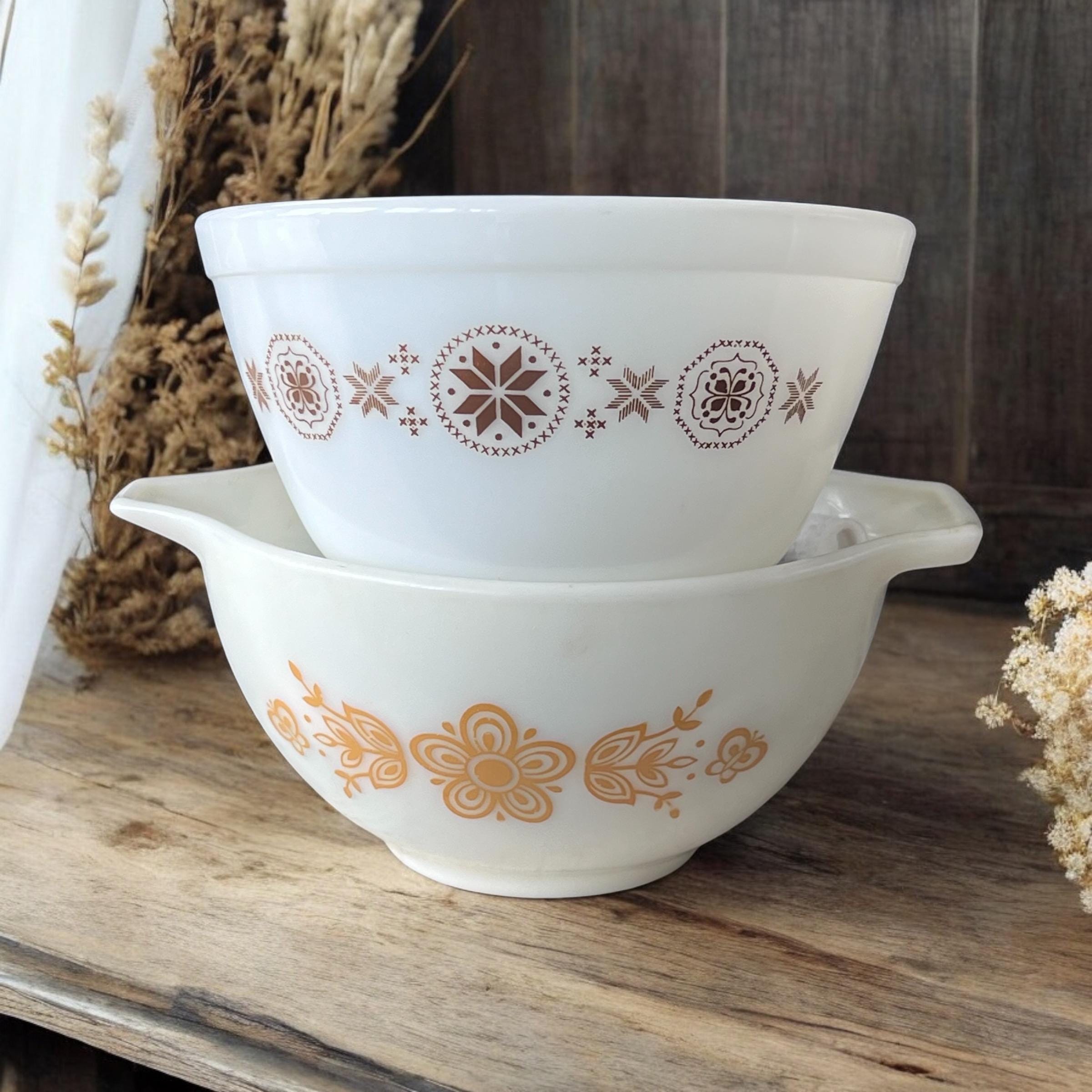 ヴィンテージ パイレックス ボウル/バタフライゴールド シンデレラ