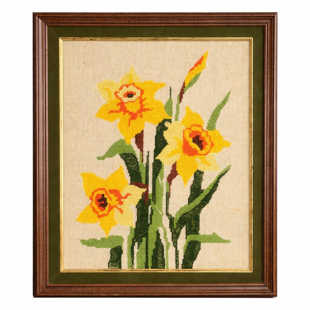 Vintage Framed Daffodil Needlepoint Wall Art | Floral Needlework ...