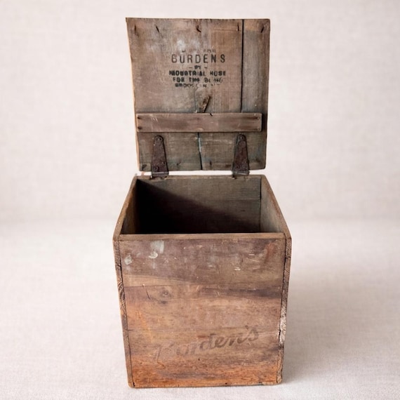 Vintage BORDEN'S Dairy Wooden Milk Box/antique Wood Advertising