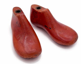 Vintage Wood Children’s ShoeForms/G E R Co Baby Shoe Lasts/Antique Cobbler Shoe Forms/Rustic Primtive Decor/Size 4D