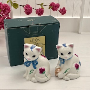 Lenox Poppies on Blue Barnyard Collection Kitten Salt & Pepper