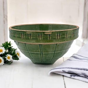 McCoy Green Windowpane Bowl/9.25”/Vintage Yellowware Mixing Bowls/Square Base Green Stoneware Bowl/Antique Crock Bowl/Vintage Green Kitchen