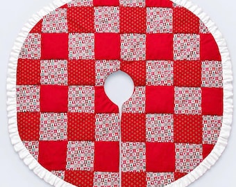 Vintage Handmade Reversible Christmas Tree Skirt | 40” Quilted Patchwork Red White Ruffle | Farmhouse Holiday Decor