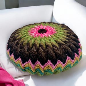 Vintage Crochet Round Throw Pillow/Reversible Granny Style Knit Flower Pillow/Retro Boho Chic Pillows/1970s Crocheted Throw Pillow Cushion