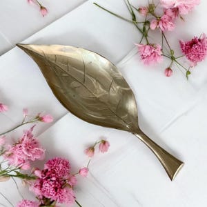 Vintage Brass Leaf Tray Dish/MCM Solid Brass Leaf/Mid Century Brass Decor