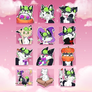Puede incluir: Una colección de doce imágenes de estilo caricatura de un personaje parecido a un lobo con pelaje blanco y negro, detalles verdes y varios disfraces y accesorios de Halloween. El fondo es rosa con nubes y estrellas.
