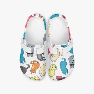 Zuecos coloridos con diseño de gato para mujer y hombre, zuecos de gato de dibujos animados para niños, divertidas pantuflas kawaii, zapatos sin cordones, mules con motivo de gato