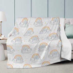 Winnie the Pooh Rainbow Blanket – Fluffy Cartoon Blanket for Babies – Soft Fleece Blanket with Animal Motif – Gift Idea for Girls