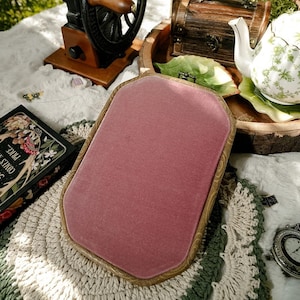 Tableau à épingles rose, Créoles à épingles velours chatoyant, Organiseur d&#39;épingles, Présentoir d&#39;épingles, Rangement d&#39;épingles, Organiseur de bijoux, Cadeaux pour collectionneur