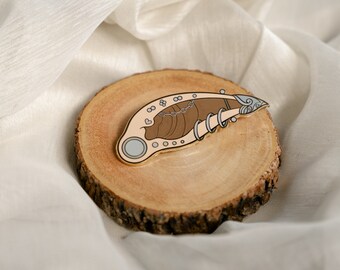 Elfe Ohr mit Schmuck Emaille Pin