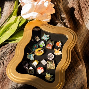 BGRADE DISCOUNTED Gilded Shadow Box Black Insert- Pinstory Pinboard - Etsy