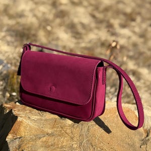 Wildledertasche, Leder-Crossbody, Lederhandtasche, Tasche für Frauen, Ledergeschenk, kleine Tasche, weinrote Tasche,