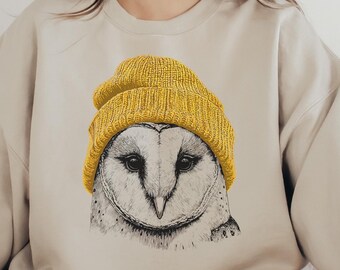 Barn Owl in Beanie Sweatshirt -Cozy Retro 90s Animal Pullover, Birding Lover Gifts, Nature Lover Shirt, Forestcore Owl Top, Gift for Her