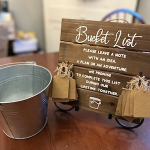 Bord voor bucketlist met tags: aanbevelingen voor bruid en bruidegom