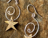 Étoiles de bronze et les boucles d'oreilles spirale