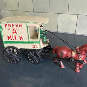 Vintage Gusseisen Pferde Milchwagen