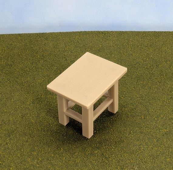 Mini Side Table for your Dollhouse 1:12 scale