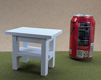 パティオサイドテーブル 1:6スケール - 高さ3 5/8インチ