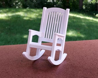Fauteuil à bascule de patio à l'échelle 1:12