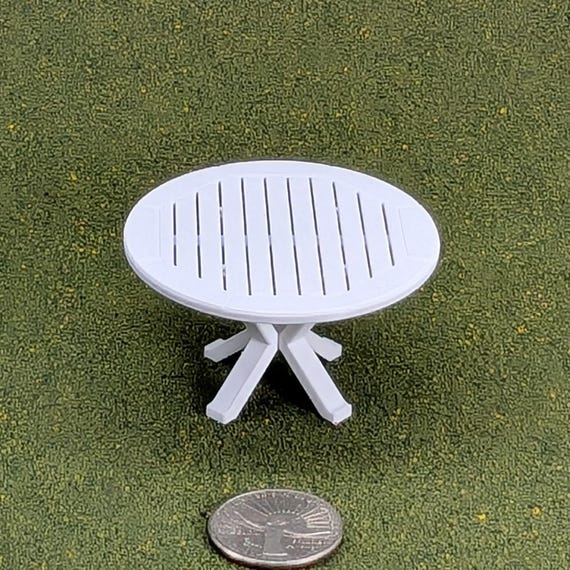 Patio Round Table  1:24  Half Scale -  1 1/2" tall