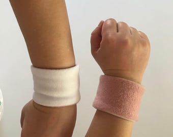 Fleece-Armbänder Doppelseitig verschiedene Farben 2er-Set Schweißbänder für Sport Fitness Hautpflege