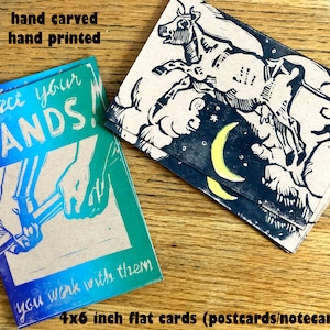Cartoline linoleografate stampate a mano e intagliate a mano-mucca sulla luna o mini poster WPA Mani d'artista