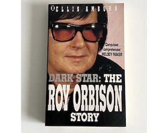 Estrella Oscura: La historia de Roy Orbison. Biografía de Ellis Amburn. Libro de bolsillo. NEL 1991.