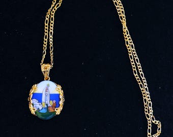 Pendant Medal Mary Lady of Fatima Hand Painted Enameled Miniature in Vermeil Frame w chain - 1930's Rare