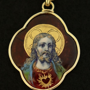19th Cent. Sacred Heart of Jesus Medallion Hand Painted Limoges Enamel Medalion 18 K. Gold Frame. XXR