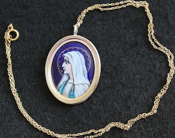 Virgin Medallion & Chain Hand Painted Limoges Enamel in 18 K. Gold Frame - 19th Cent