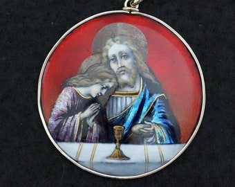 19th Cent. 1st Communion Medallion Hand Painted Limoges Enamel in 18 K. Gold Frame. XXR