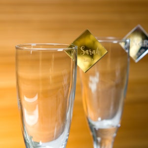 Etiquetas de copa de boda, amuletos de copa de vino, amuletos de vino personalizados, soporte de copa de vino colgante, amuletos de vino personalizados, aferramientos de vidrio