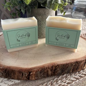 Tea Tree Cold Process Soap | Handmade Vegan Soap with Coconut, Palm, Shea Butter & Olive Oil | Natural Aromatherapy Bar