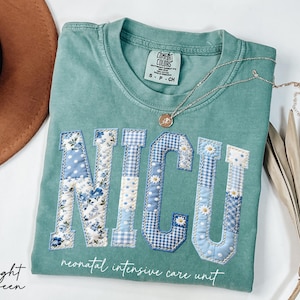 Comfort Colors® NICU Floral Nurse Shirt, Neonatal Intensive Care Unit Patchwork Tee, NICU Nurse Gift, Nurse Appreciation Gifts, Baby Nurse Bild 3