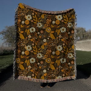 Floral Cottagecore Flowers Woven Blanket, Blanket Tapestry, Vintage Wildflower Woven Blanket, Cottagecore Decor, Blanket Gift for Grandma